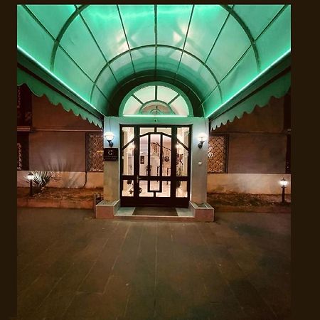 Hotel Grand Tbiliszi Kültér fotó