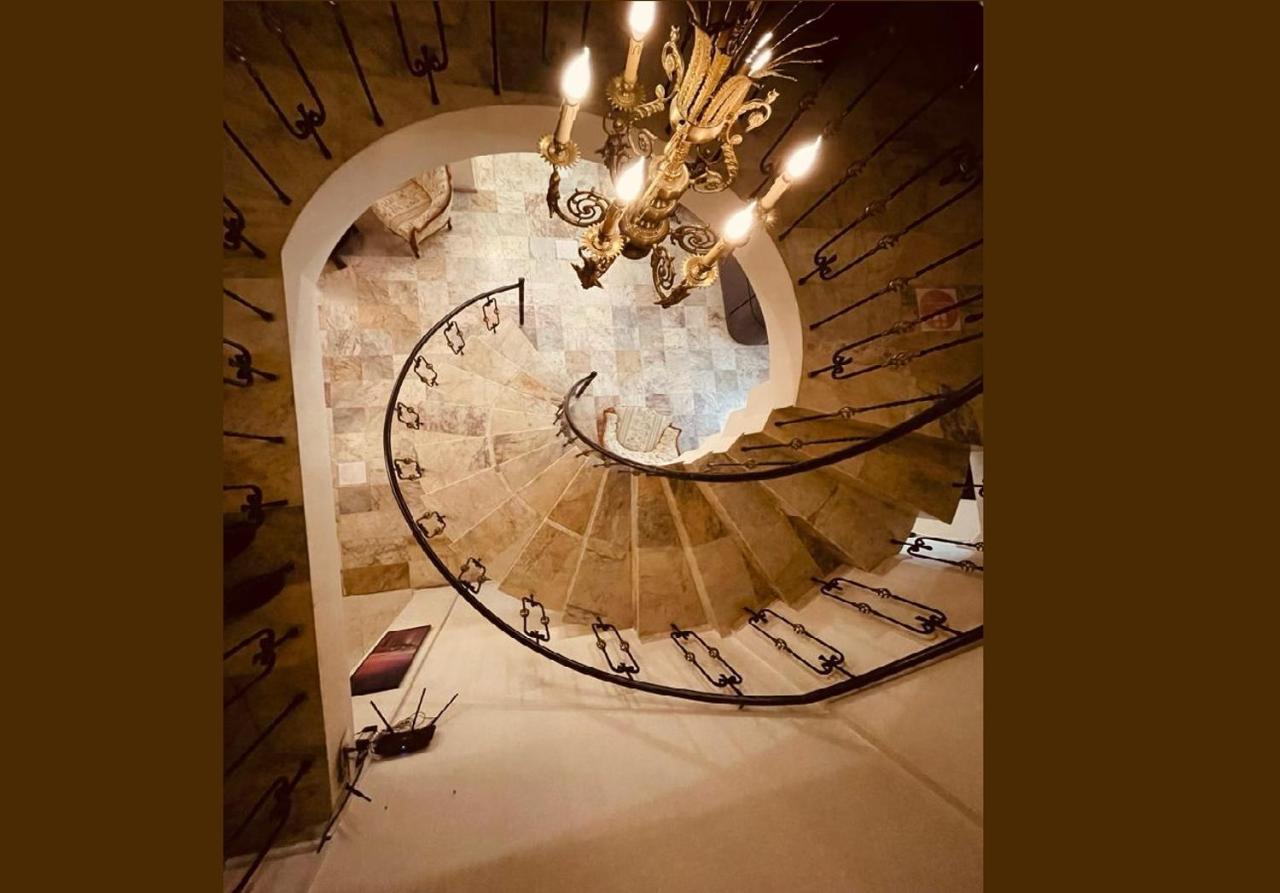 Hotel Grand Tbiliszi Kültér fotó
