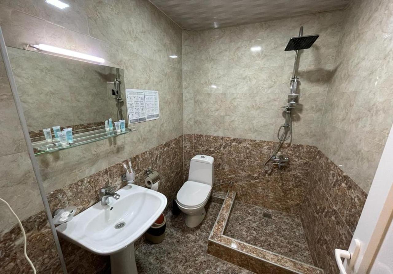 Hotel Grand Tbiliszi Kültér fotó