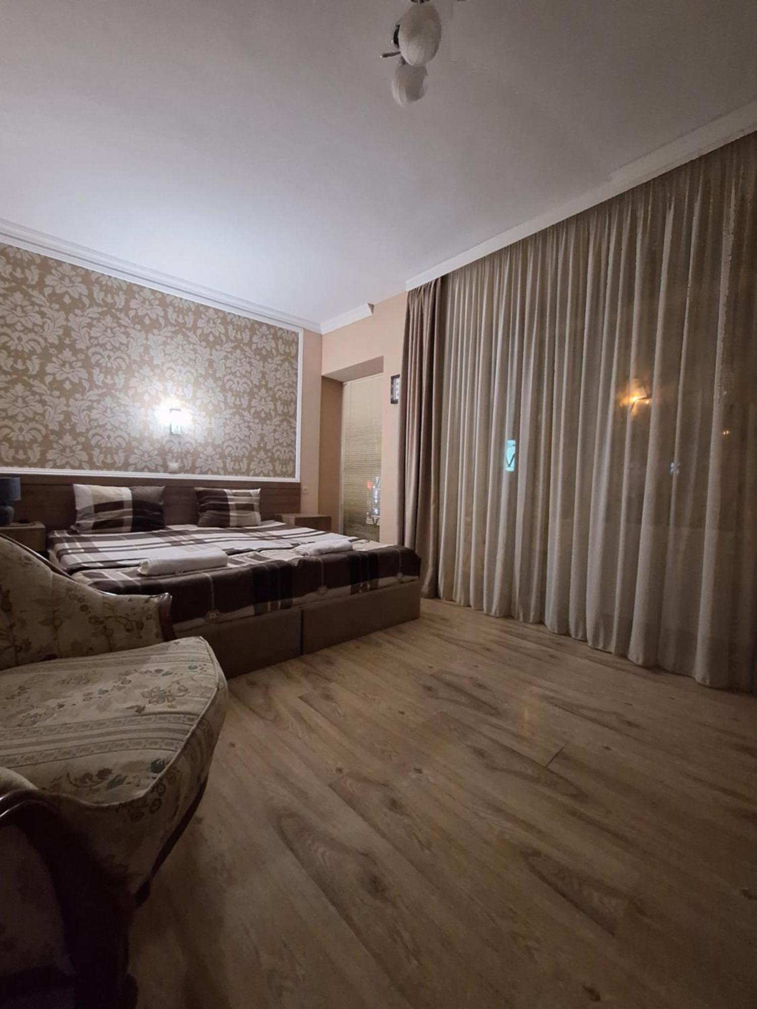 Hotel Grand Tbiliszi Kültér fotó