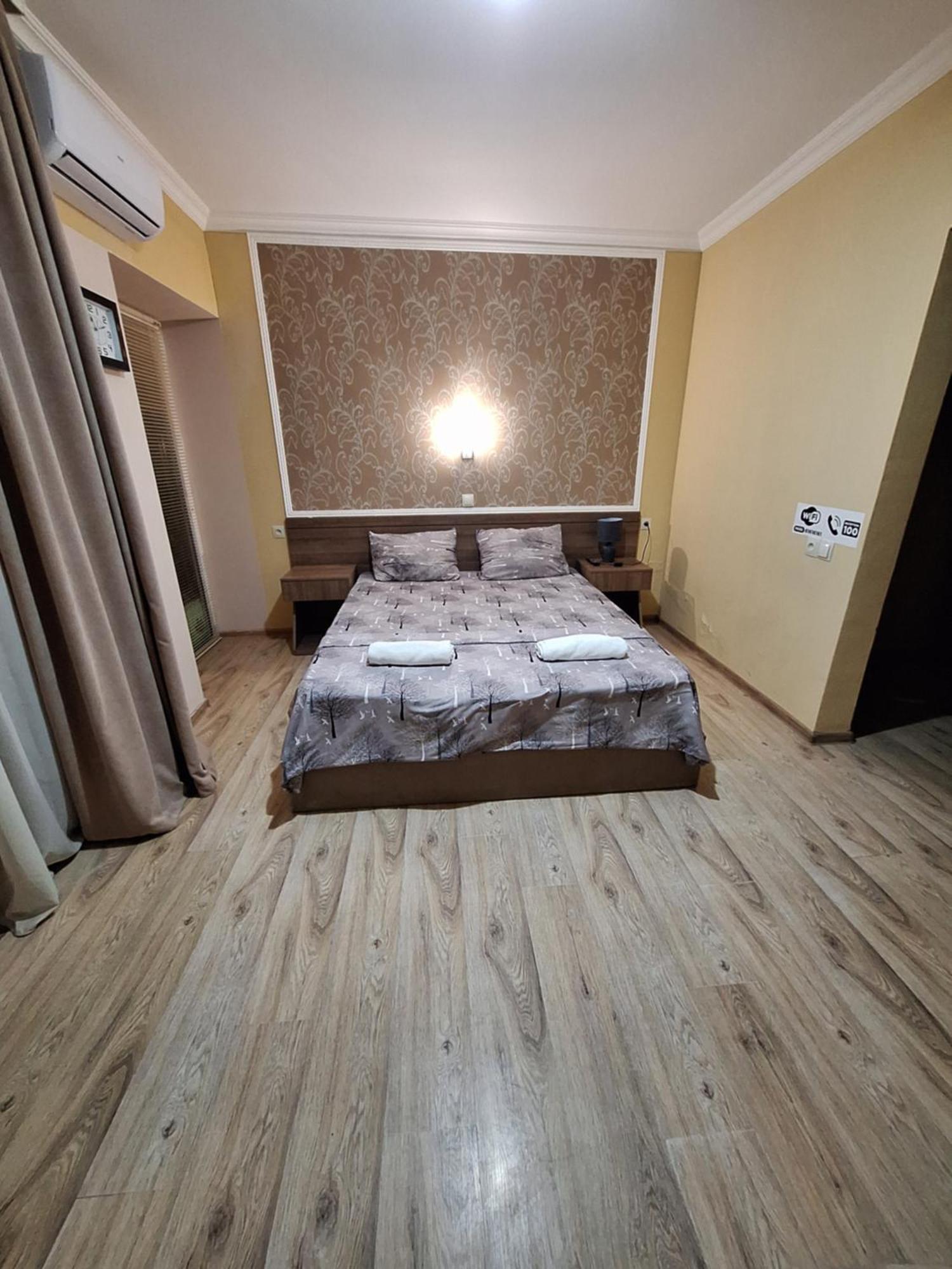 Hotel Grand Tbiliszi Kültér fotó