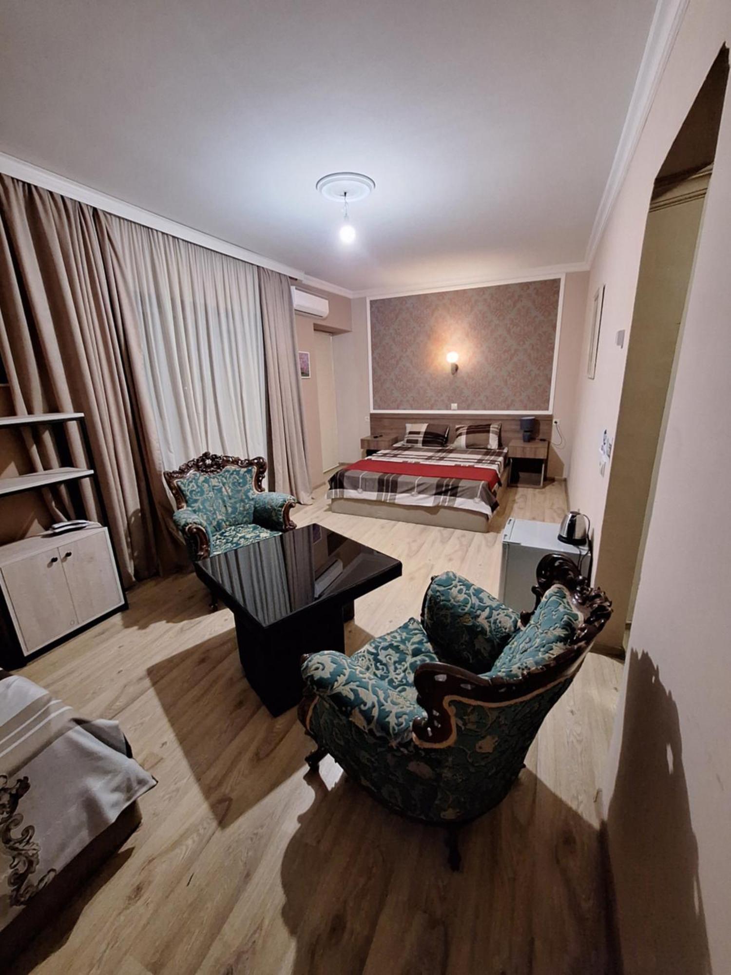 Hotel Grand Tbiliszi Kültér fotó