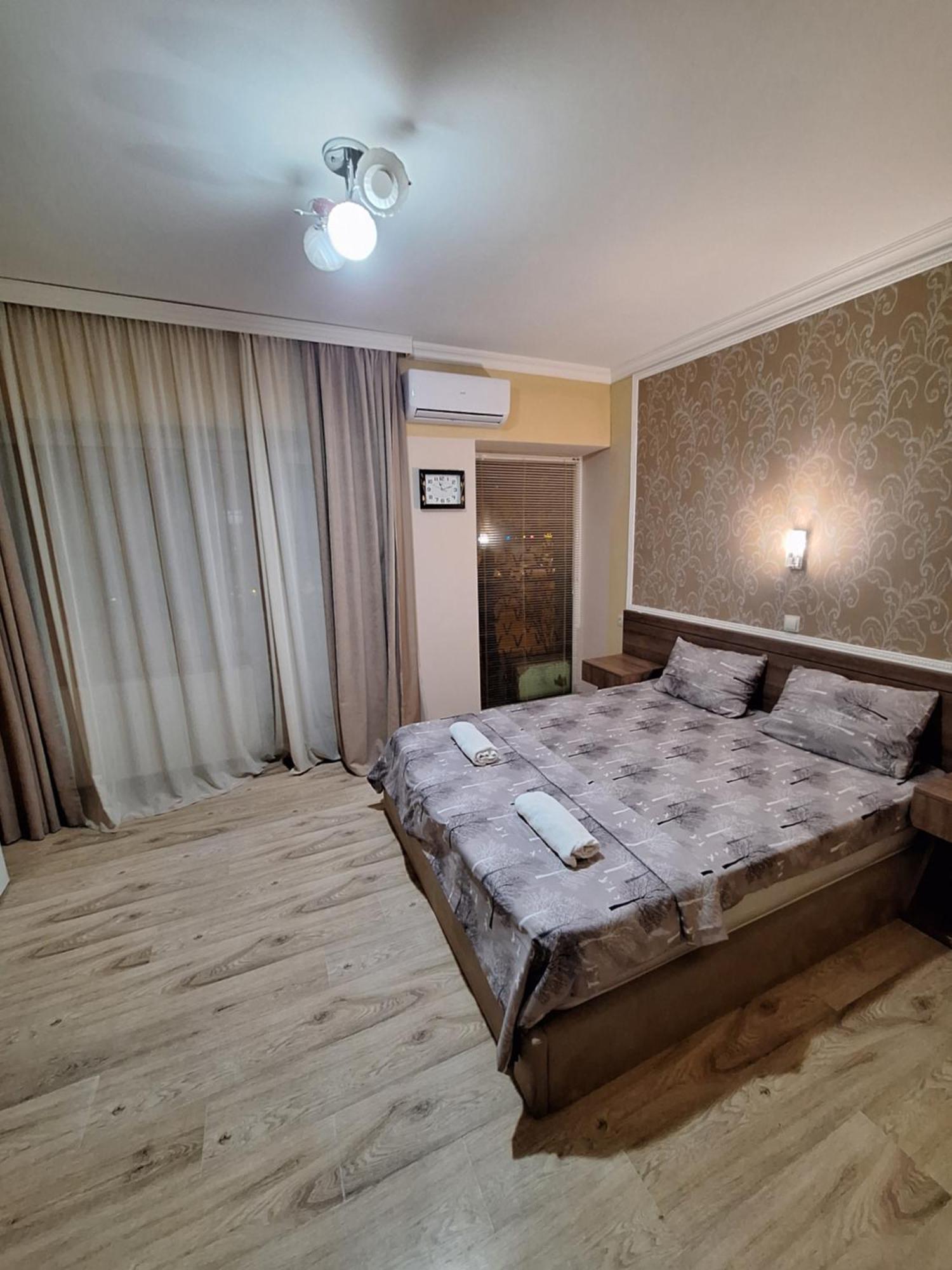 Hotel Grand Tbiliszi Kültér fotó